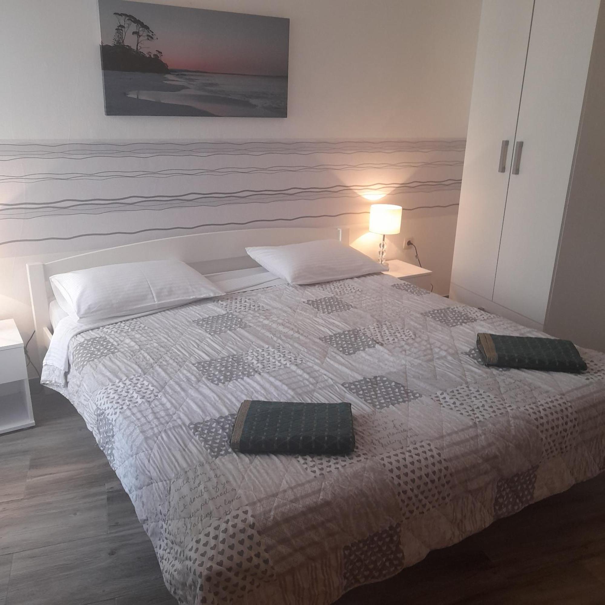 Beach Pearl 1 Jesenice  Dış mekan fotoğraf